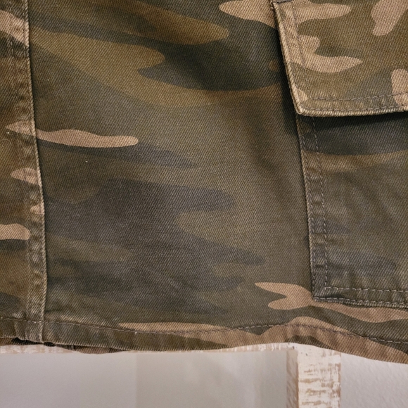 TopShop Camo Mini Skirt Sz 2 US 100% Cotton - Picture 9 of 10